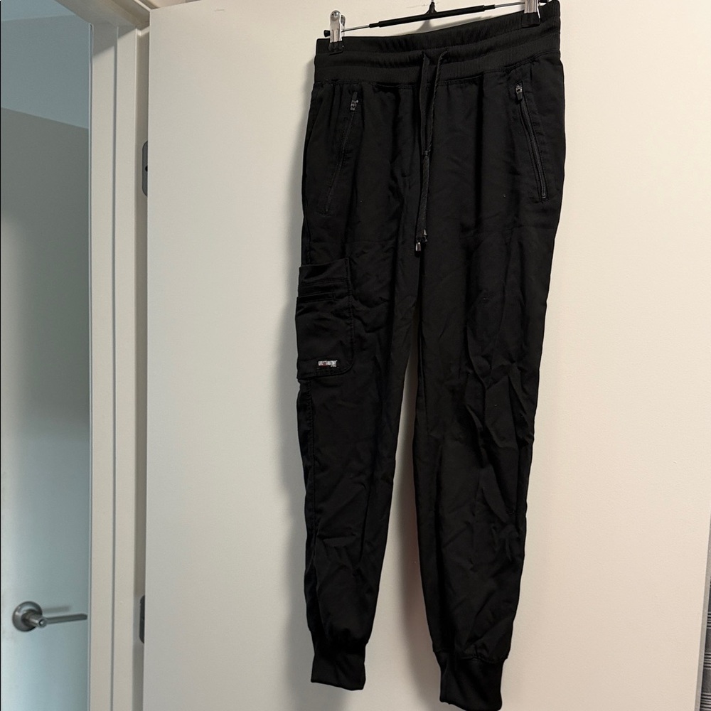 Grey's Anatomy Black scrubs
